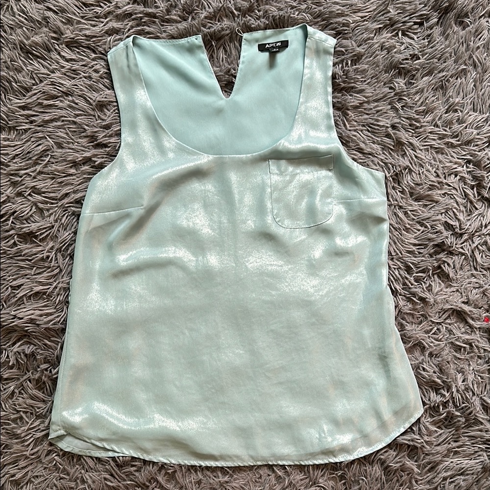 Apt. 9 Green Sleeveless Tank Top with Bib Collar